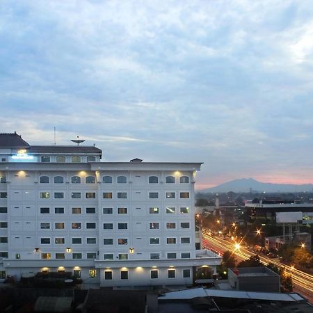 Maharani Hotel Cakarta Dış mekan fotoğraf